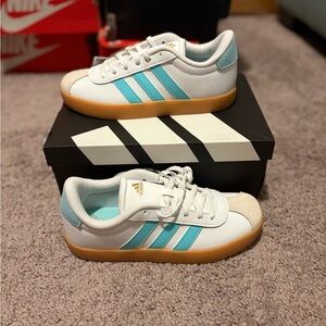 Adidas Kids White and Teal Sneakers